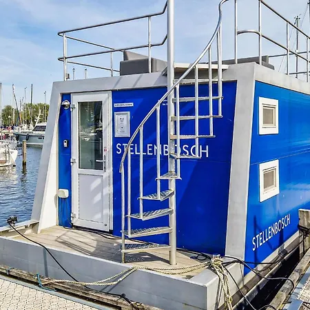 Πλωτό κατάλυμα Lissabon Νάαρντεν